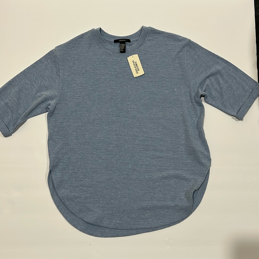 Forever 21 Women’s Light blue knit top short sleeve one size fits all